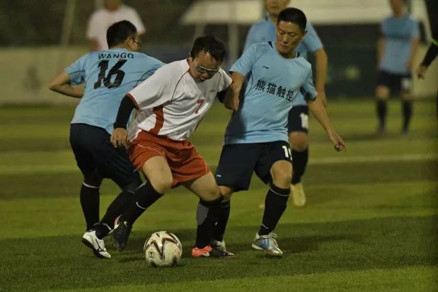 郑薇留在现场侦查决赛对手 日本23分大胜韩国